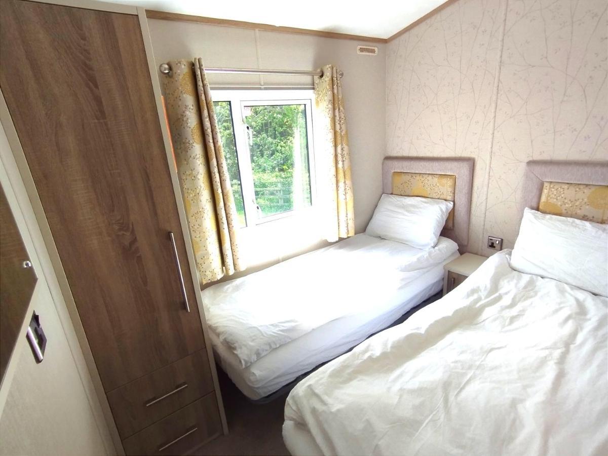 Le Mere Village Caravan Hire